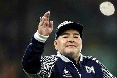 Diego Maradona Asks for 'Hand of God' to End Coronavirus Pandemic
