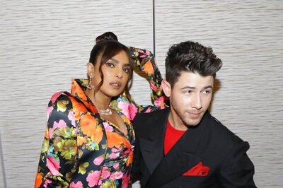 'Gentleman' Nick Jonas Fixes Priyanka Chopra's Dress on BFI Awards Red Carpet; Watch Video