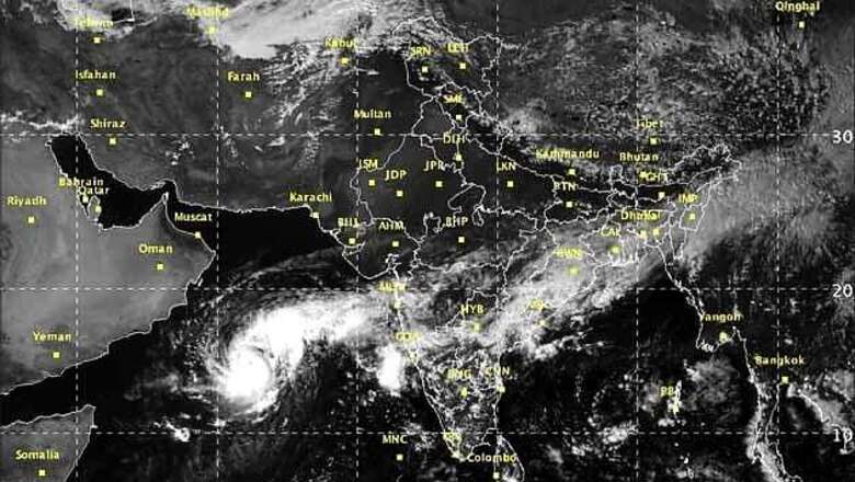 Gujarat braces for Cyclone Nilofar, authorities in Kutch begin evacuation