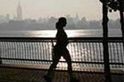 Brisk walkers have lower breast cancer risk