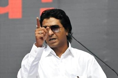 Maharashtra polls: Raj Thackeray tops online popularity as Chavan, Fadnavis trail