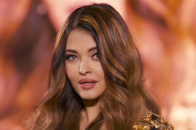 Aishwarya Rai Bachchan 'A Vision in Gold' at Paris Fashion Week; Proves She Is Worth It