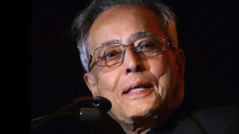 President Mukherjee congratulates CWG medal winners