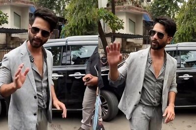 Shahid Kapoor BLASTS Paparazzi, Gets Angry and Says 'Pagal Ki Tarah...'; Watch