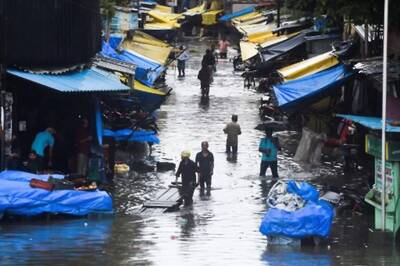 Heavy Rains Cause Waterlogging in Mumbai, Disrupt Rail and Road Traffic