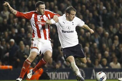 Spurs score late to draw 1-1 with Stoke