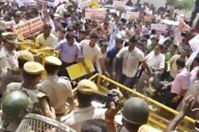 Delhi Police likely to launch FIR against AAP workers for rioting