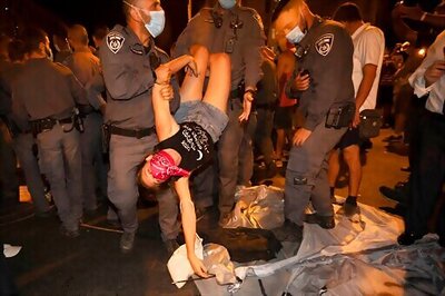 Reports: Israeli PM's Aides Break Quarantine After US Visit