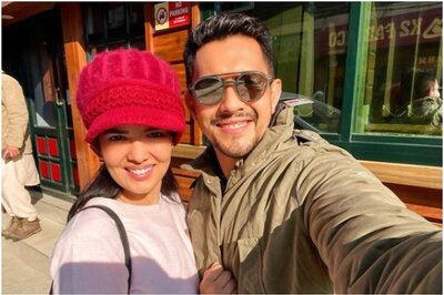 Aditya Narayan and Shweta Agarwal are Honeymooning in Kashmir, See Pic