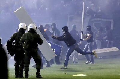 Athens derby between Olympiacos and Panathinaikos called off after violent clashes