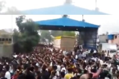 Mumbai: Stampede-Like Situation As 25K Applicants Turn Up For 600 Airport Jobs | Watch