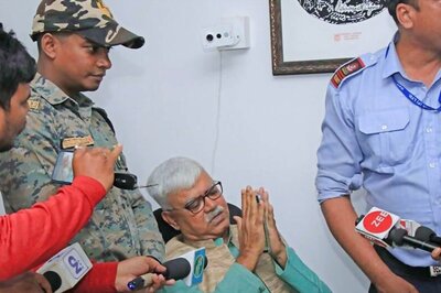 Visva-Bharati University VC Reaches Home After 10-hour Gherao by Students