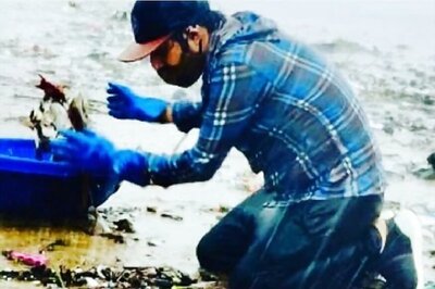 Randeep Hooda Steps Out to Clean Beach Amid Covid-19 Pandemic