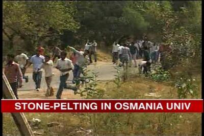 Hyderabad: Students, police clash in Osmania University