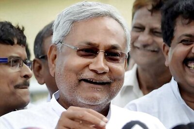 Nitish meets Bihar Governor, to seek vote of confidence on June 19