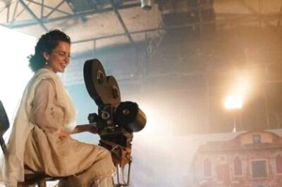 Kangana Ranaut Finds Late Bimal Roy's Camera on Sets of Tiku Weds Sheru, See Pics