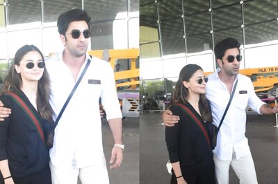 Ranbir Kapoor Teases Paps As He Heads To Dubai With Alia Bhatt, Actress Makes Special Request; Watch