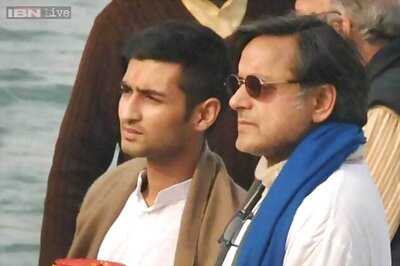 Sunanda's son quizzed, police may call Shashi Tharoor again