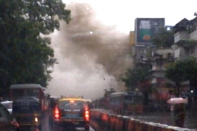Mumbai: Fire in a shop at Linking road, no casualties