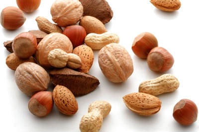Here's Why You Should Include Dry Fruits and Health Bars In Diet