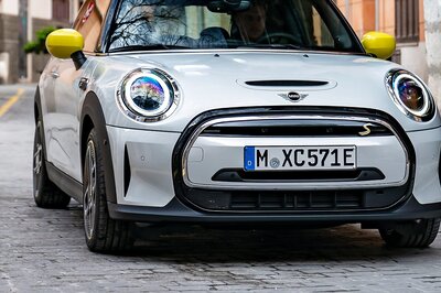 MINI Cooper SE All-Electric Hatchback Sold Out in India Ahead of Launch