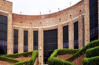 JNU Extends Covid-19 Related Restrictions till August 9