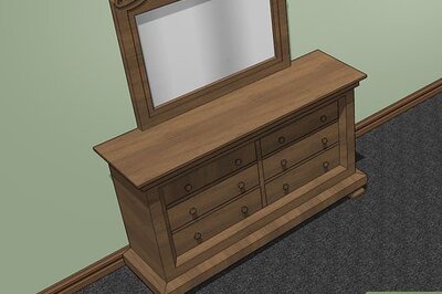 How to Arrange Your Bedroom Mirrors