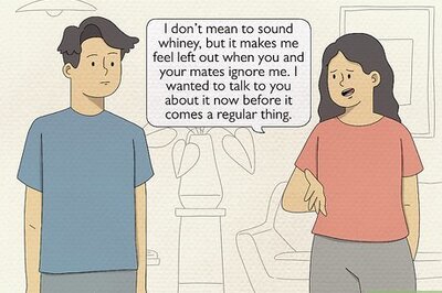 How to Understand Why Your Boyfriend Acts Differently when He Is With His Mates