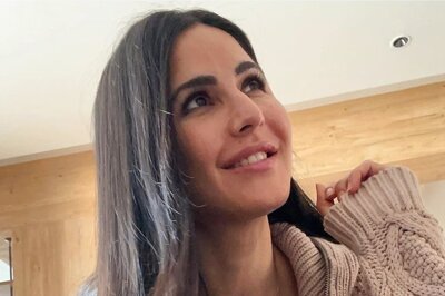 Katrina Kaif Flaunts Sabyasachi Mangalsutra in New Pics From Home Sweet Home, Fans Call Her 'Punjabi Bhabhi'