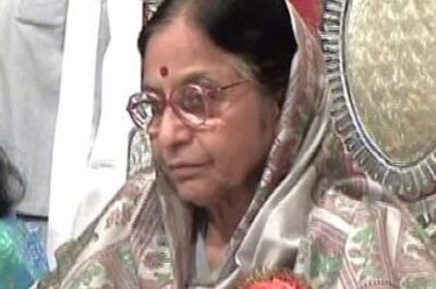 President condoles death of  YSR Reddy