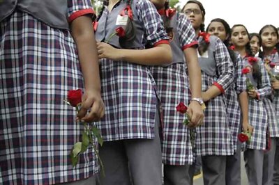 Live: Children line up with flowers to offer tributes to former president APJ Abdul Kalam