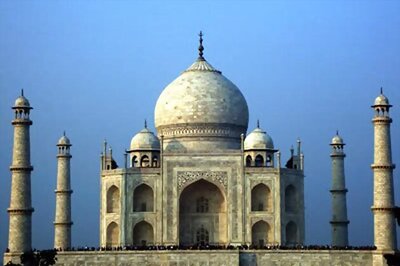 Lawyers to lay siege to Taj Mahal over new HC court bench in West UP