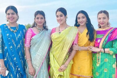 Janhvi Kapoor, Clad in Kanjeevaram Saree, Visits Tirupati on Her 25th Birthday