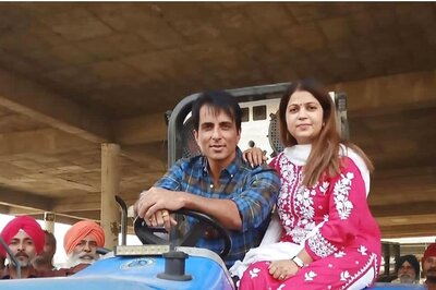 ​Sonu Sood Supports Sister Malvika Joining Congress, Will Continue Social Work 'Without Political Affiliations'