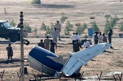 21 killed in Pakistan plane crash