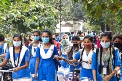 After Karnataka Education Minister Tests COVID Positive, Students, Parents Demand School Closure