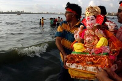 Kapoors bid adieu to Ganapati idol, await next year