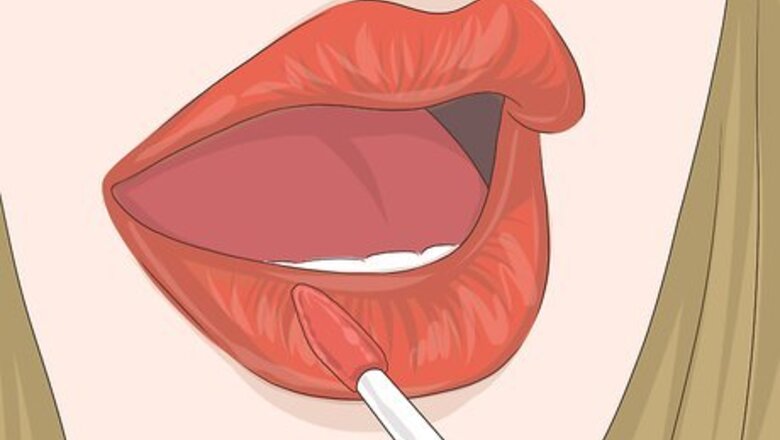 How to Wear Orange Lipstick