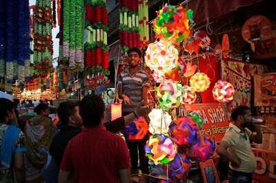 Govt Hopes to Capture Festive Spirit with Incentive for Employees & Another Stimulus Package