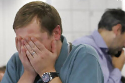 Global economy staring at recession in 2009: Poll