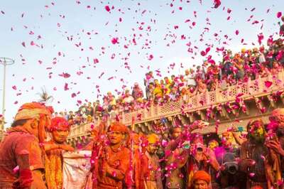 Holi 2024: From UP's Lathmar Holi to Bengal's Basant Utsav, Different Traditions of Celebrations Across India
