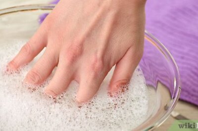 How to Remove Super Glue from Nails