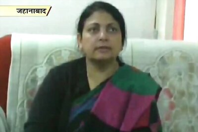 AAP leader Parveen Amanullah files nomination amid protest