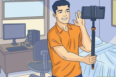 How to Move Away from Home at 18 with No Money