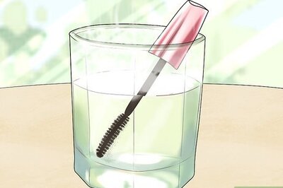How to Fix Clumpy Mascara