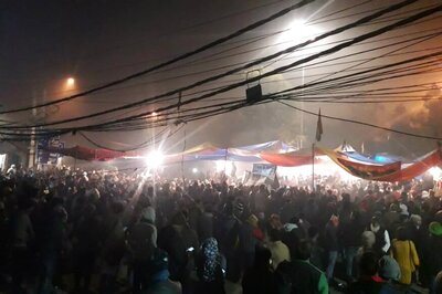 At the Stroke of Midnight, CAA Protesters in Delhi's Shaheen Bagh Ring in 2020 With National Anthem