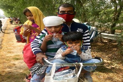 No Food, No Work and No Belonging: Why Migrant Workers Are Unable to Halt Long Journey on Foot