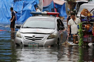 Typhoon Leaves 3 Dead, Messes up Christmas in Philippines