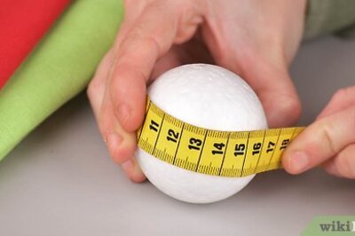 How to Make an Elegant No‐Sew Fabric Ball Christmas Ornament