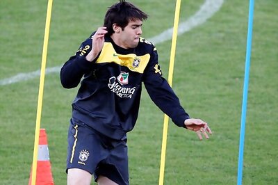 El Clasico gives Kaka a chance to revive his career at Real